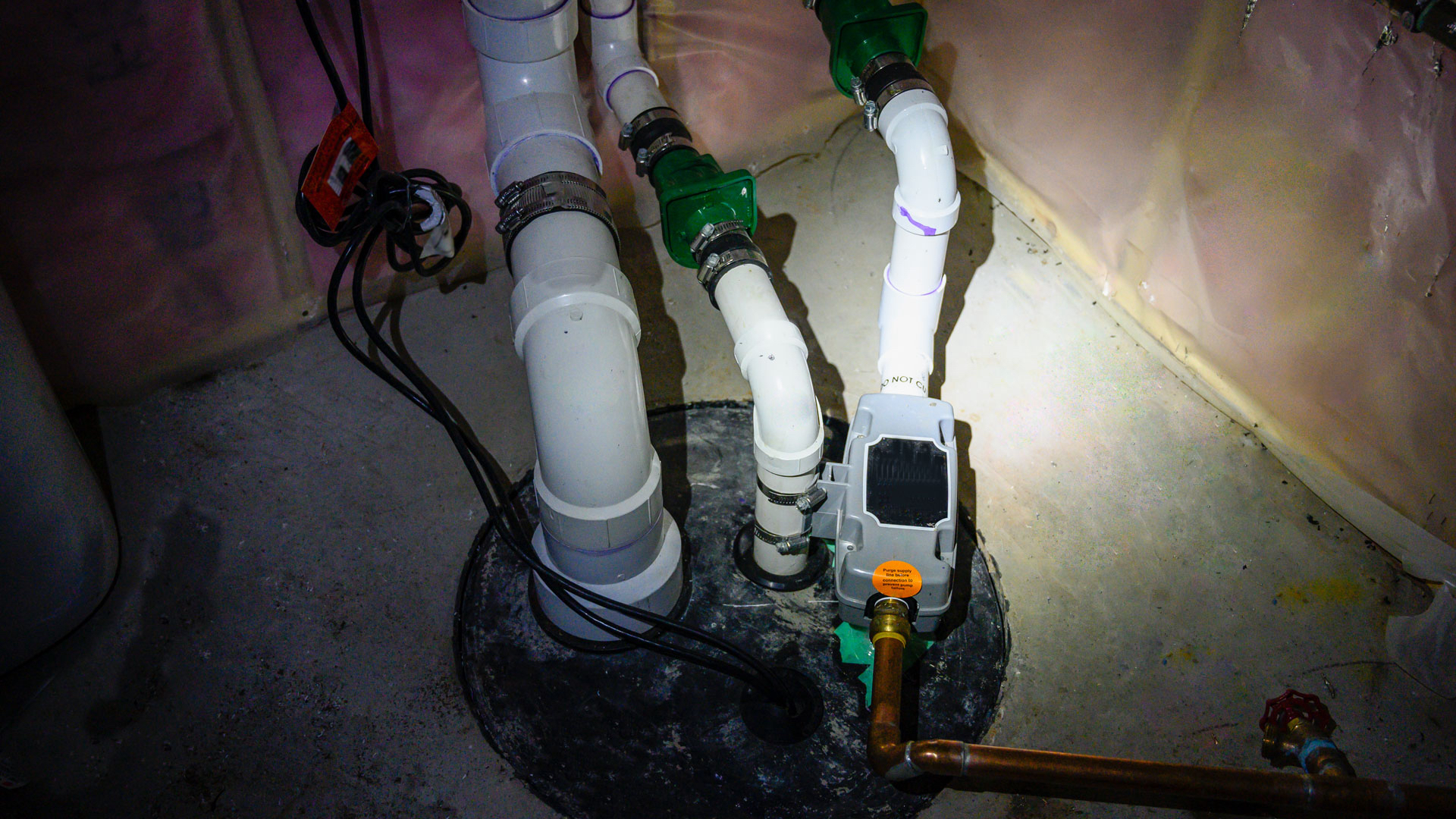 What's the Difference Between a Sewage Pump and a Sump Pump?